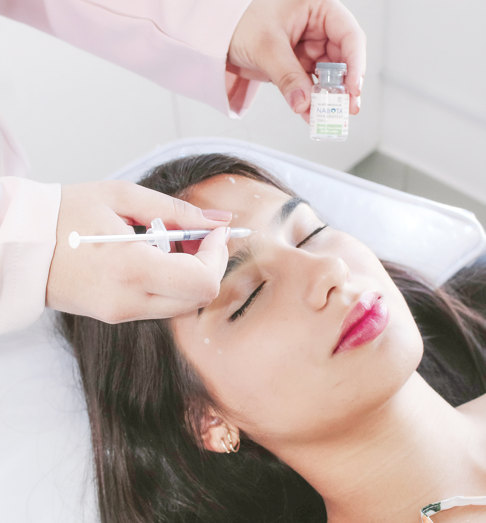 PREENCHIMENTO FACIAL COM ÁCIDO HIALURÔNICO